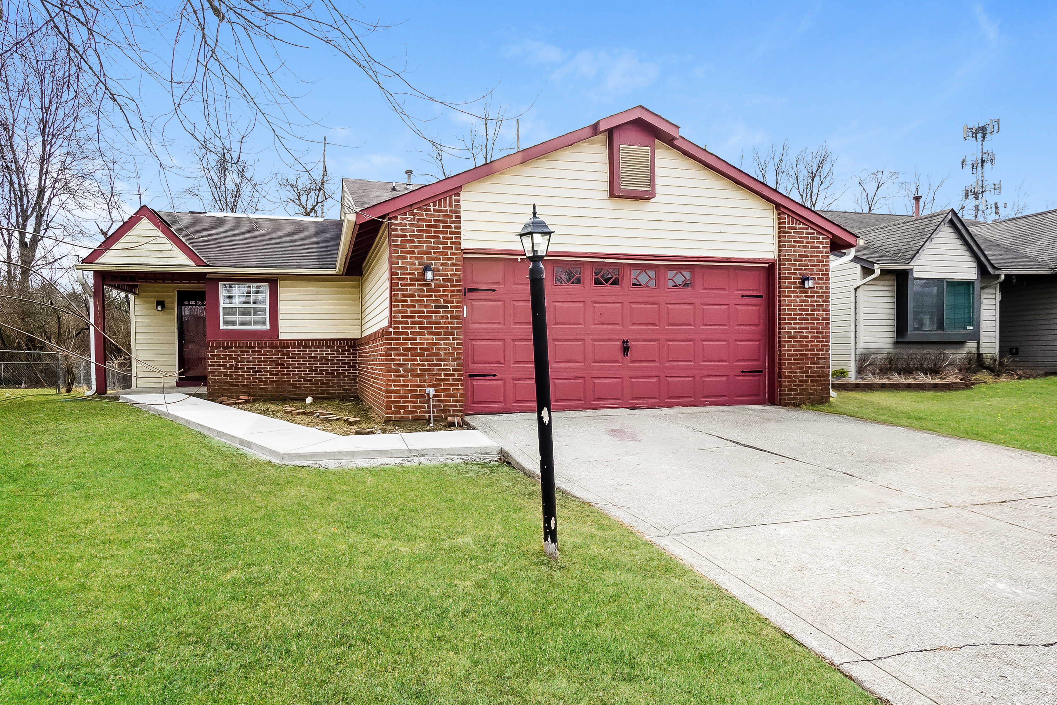 11111 ESSEN CT INDIANAPOLIS, IN 46235